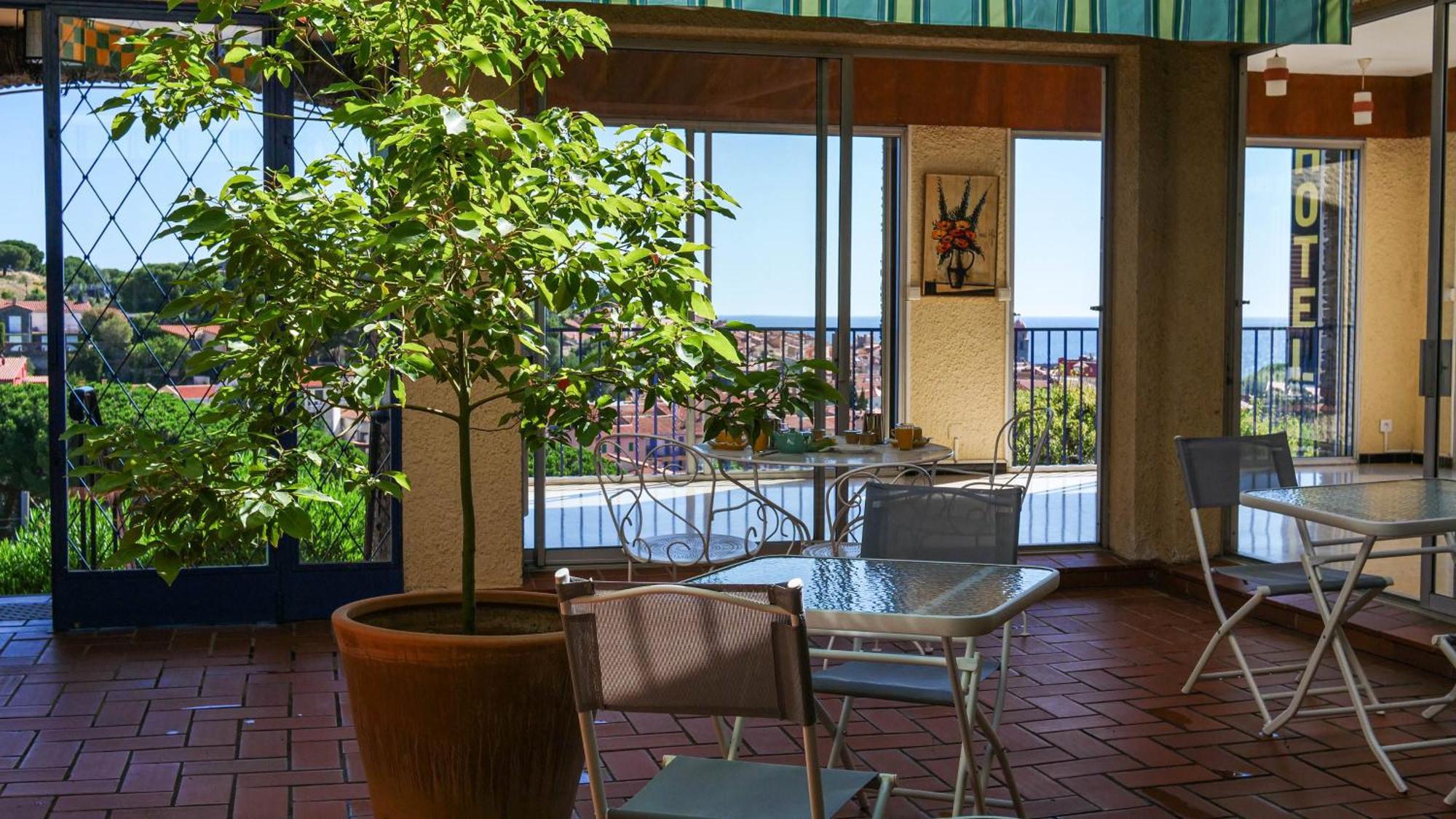Hotel Ambeille Vue Mer กูลิอูร์ ภายนอก รูปภาพ